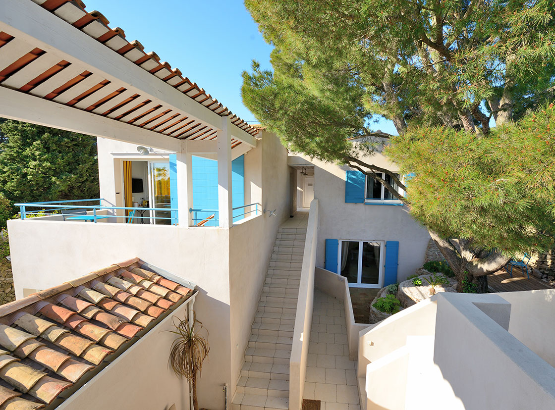 Inner courtyard of la singulière