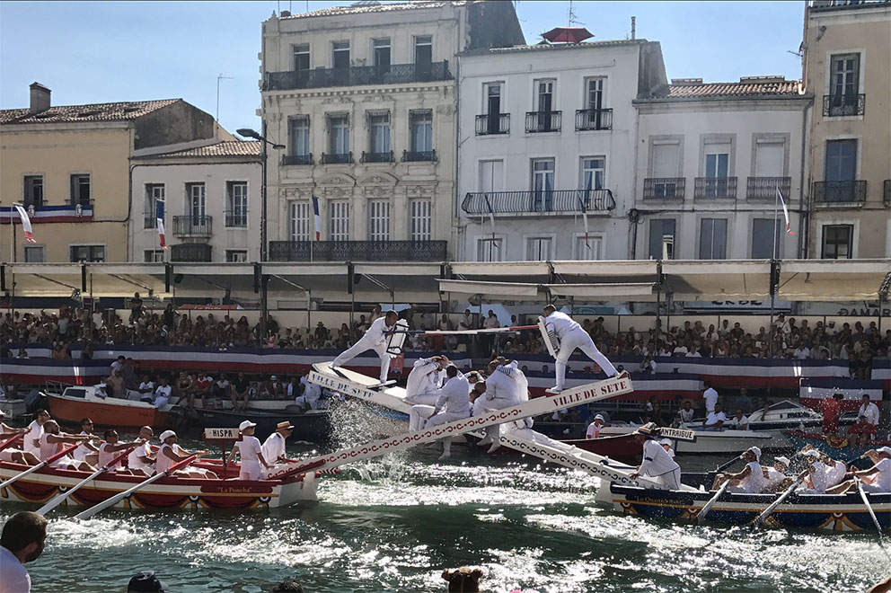 Jousting during the feast of the St Louis in Sète