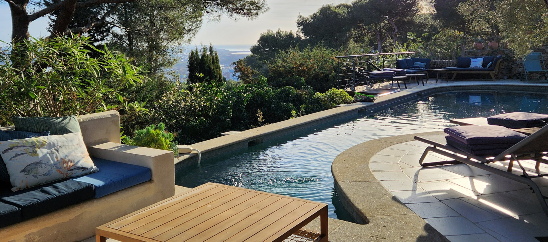 Guest house in Sète with view on Thau pond